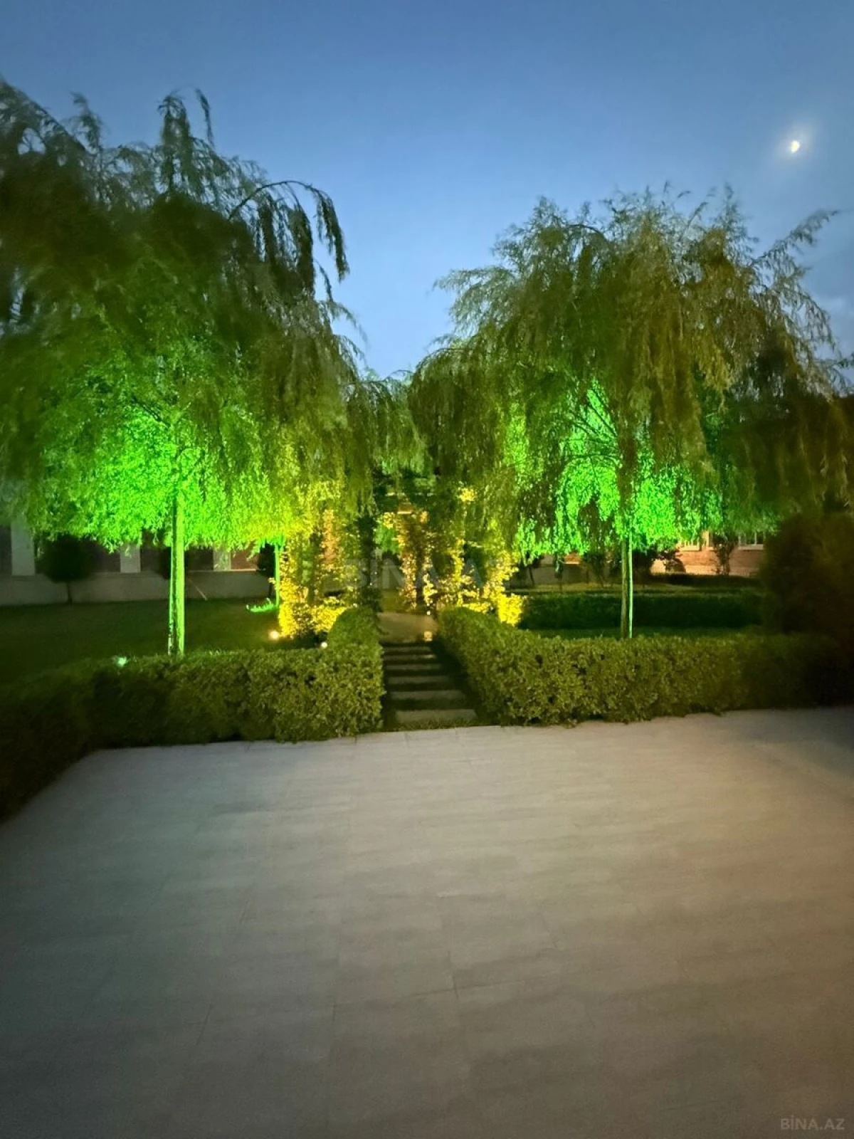 Kirayə verilir 6 otaqlı həyət evi 500 m²