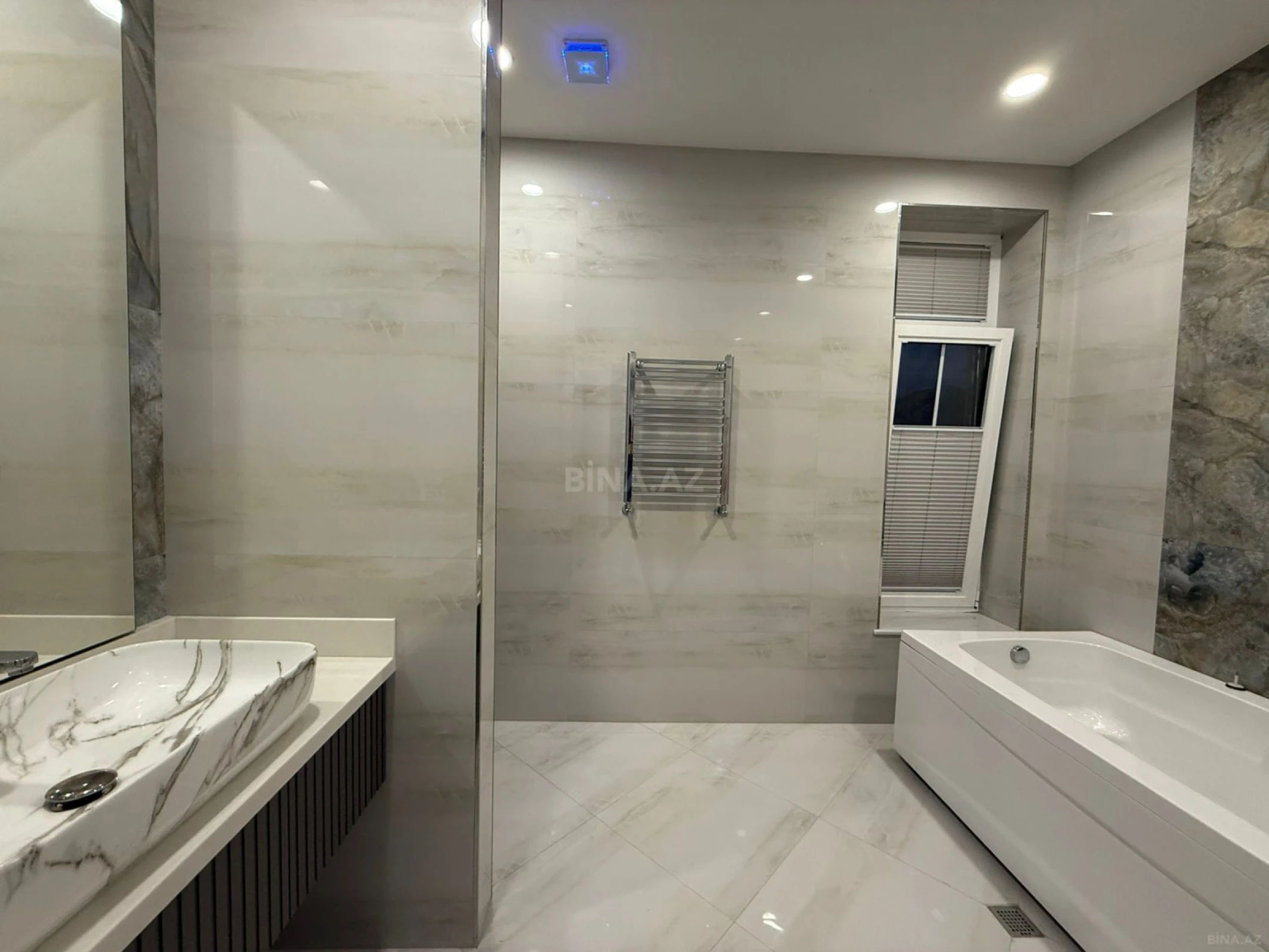 Kirayə verilir 6 otaqlı həyət evi 500 m²