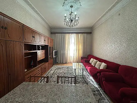 Kirayə verilir 2 otaqlı mənzil 65 m²