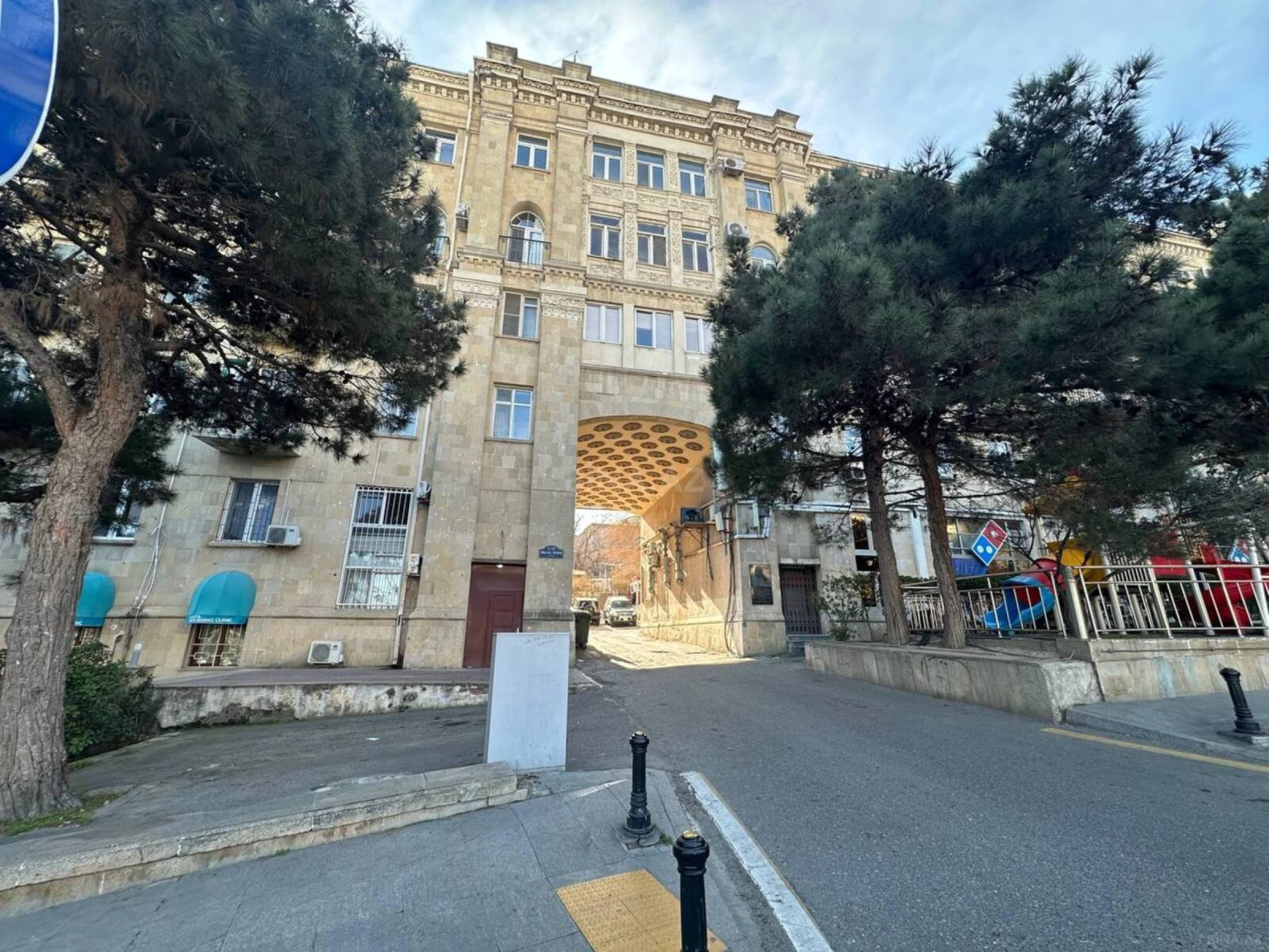 Kirayə verilir 2 otaqlı mənzil 65 m²