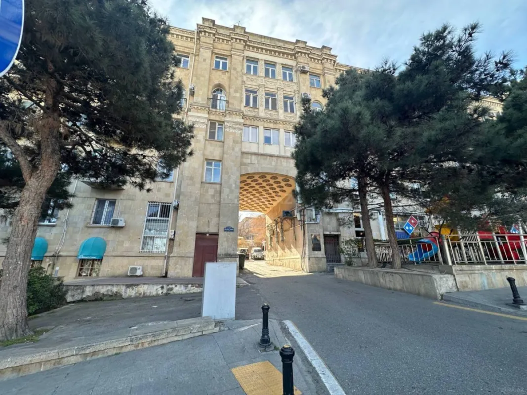 Kirayə verilir 2 otaqlı mənzil 65 m²