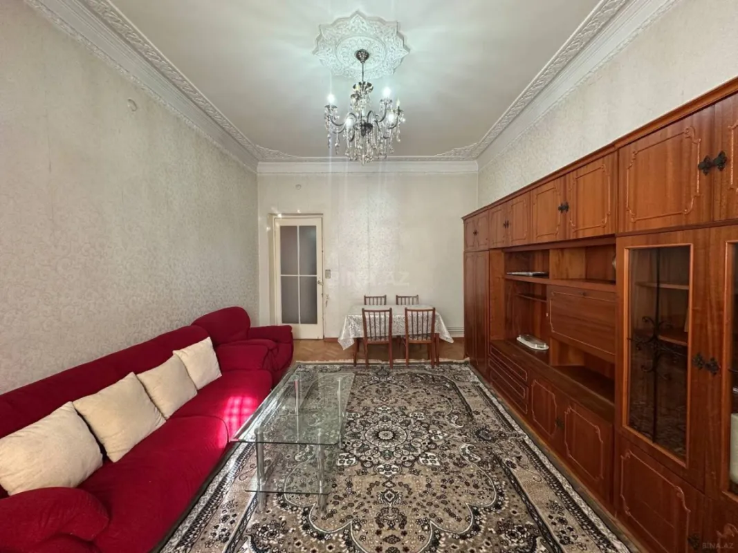 Kirayə verilir 2 otaqlı mənzil 65 m²
