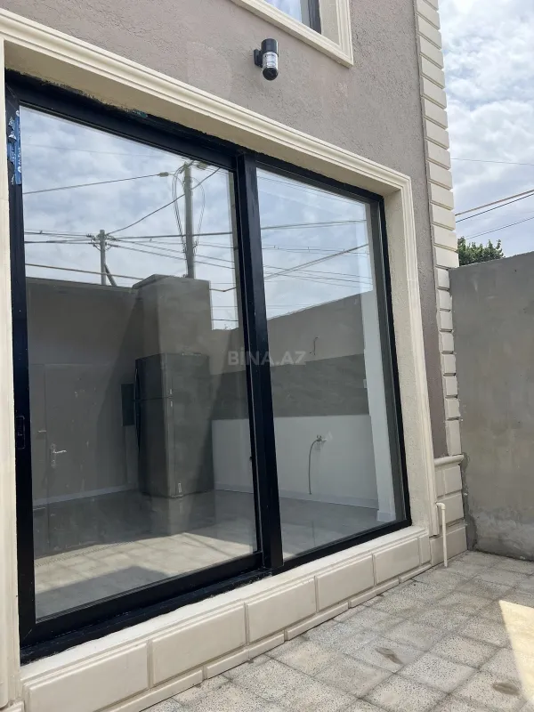 Satılır 8 otaqlı həyət evi 280 m²