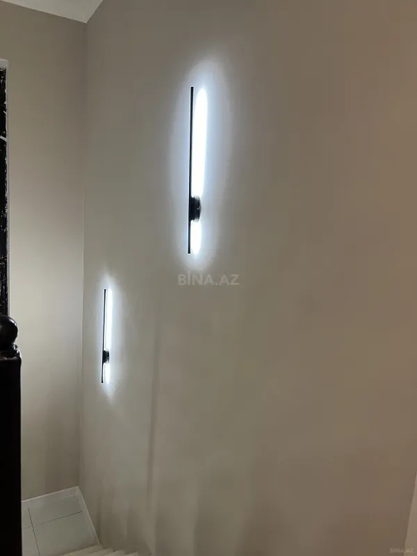 Satılır 8 otaqlı həyət evi 280 m²