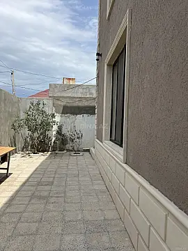 Satılır 8 otaqlı həyət evi 280 m²