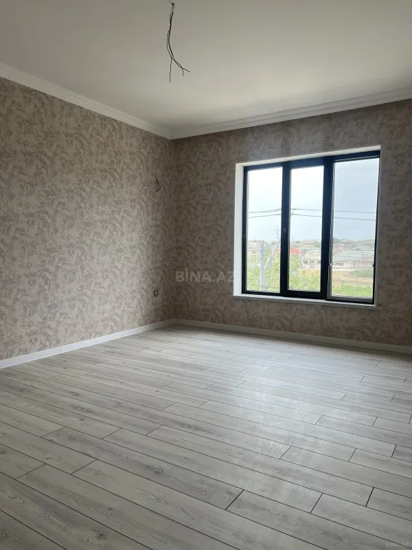 Satılır 8 otaqlı həyət evi 280 m²