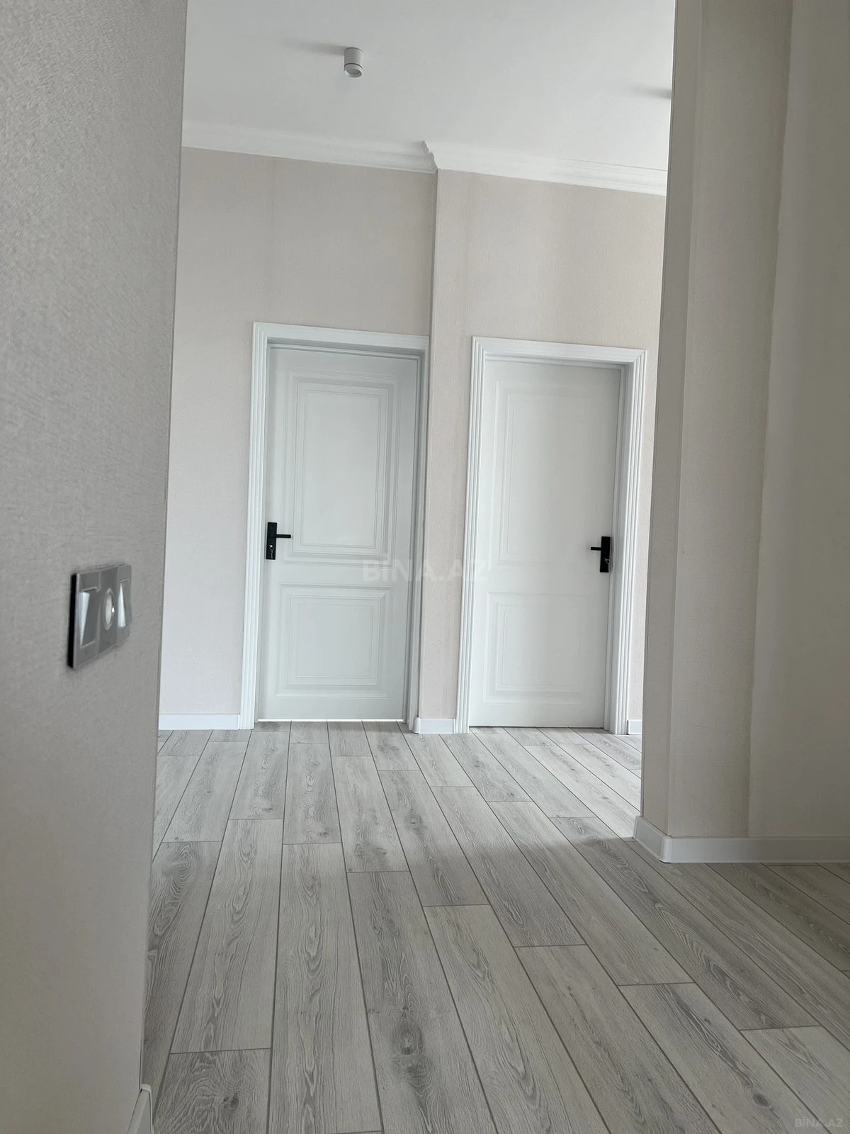 Satılır 8 otaqlı həyət evi 280 m²