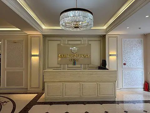 Satılır 4 otaqlı mənzil 232 m²