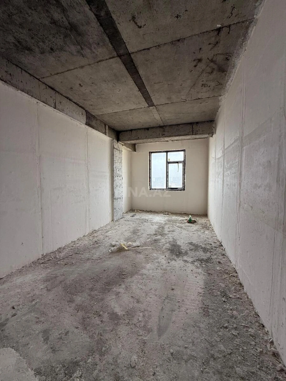 Satılır 4 otaqlı mənzil 232 m²