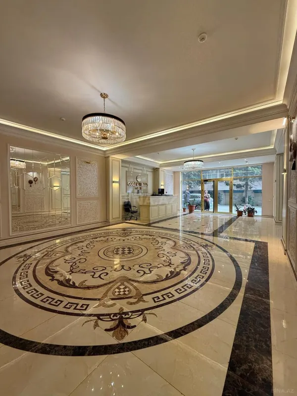 Satılır 4 otaqlı mənzil 232 m²