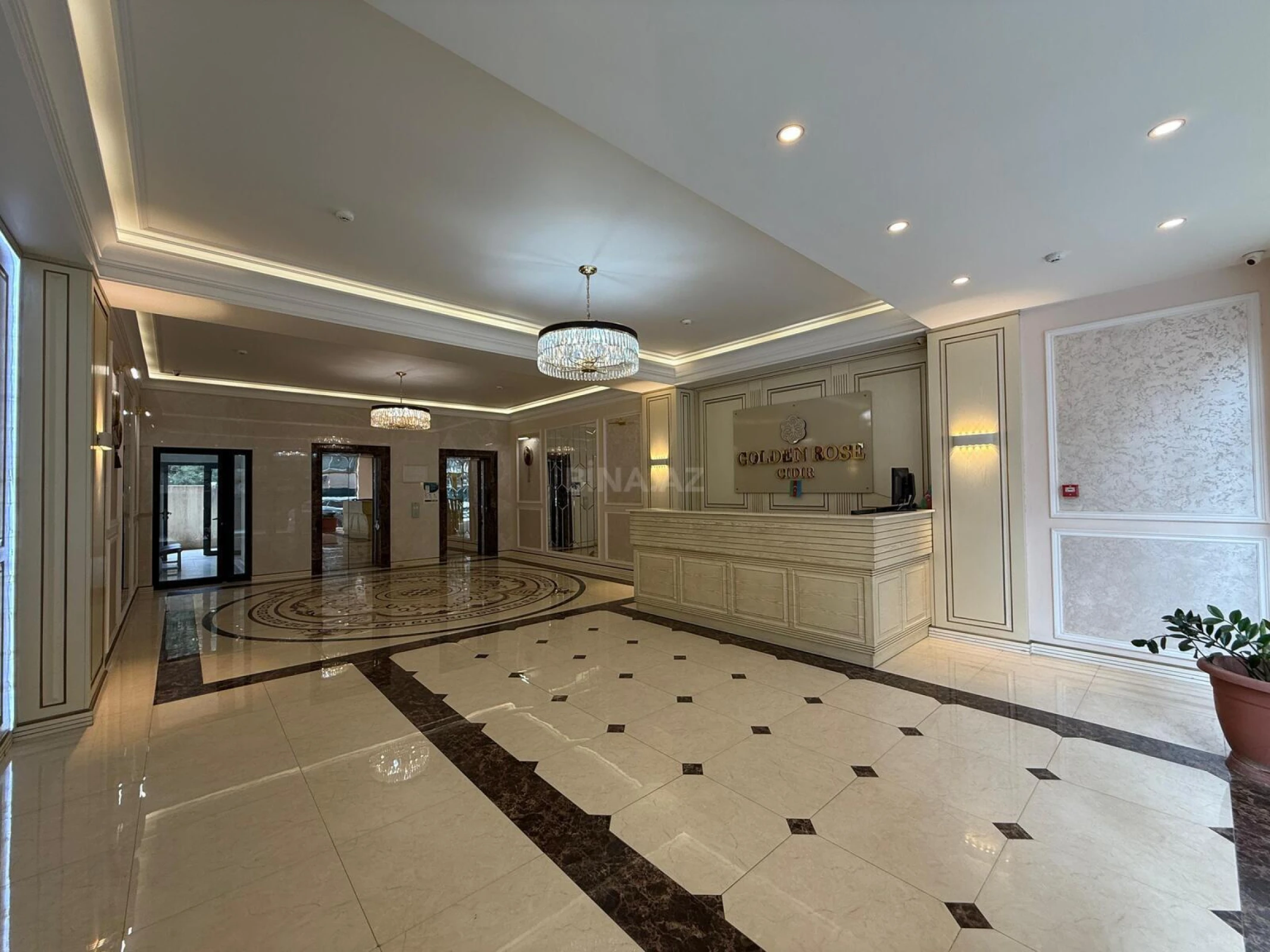Satılır 4 otaqlı mənzil 232 m²