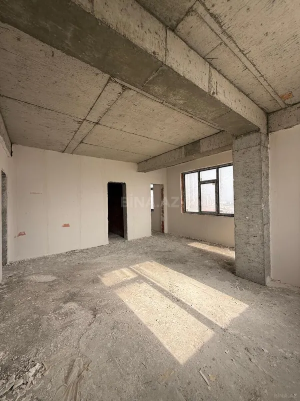 Satılır 4 otaqlı mənzil 232 m²