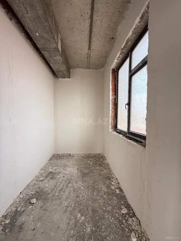 Satılır 4 otaqlı mənzil 232 m²
