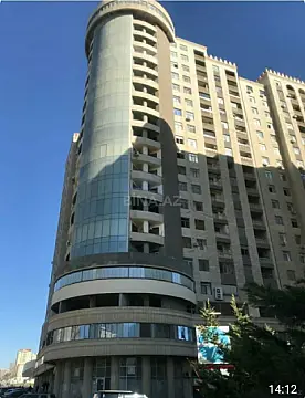 Satılır 4 otaqlı mənzil 263 m²