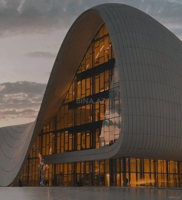 Satılır 4 otaqlı mənzil 263 m²