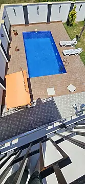 Satılır 4 otaqlı həyət evi 240 m²