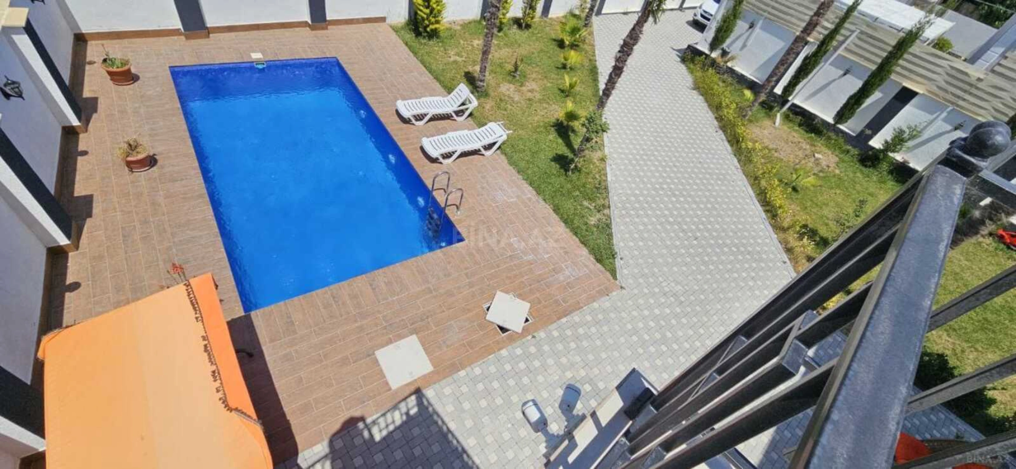 Satılır 4 otaqlı həyət evi 240 m²