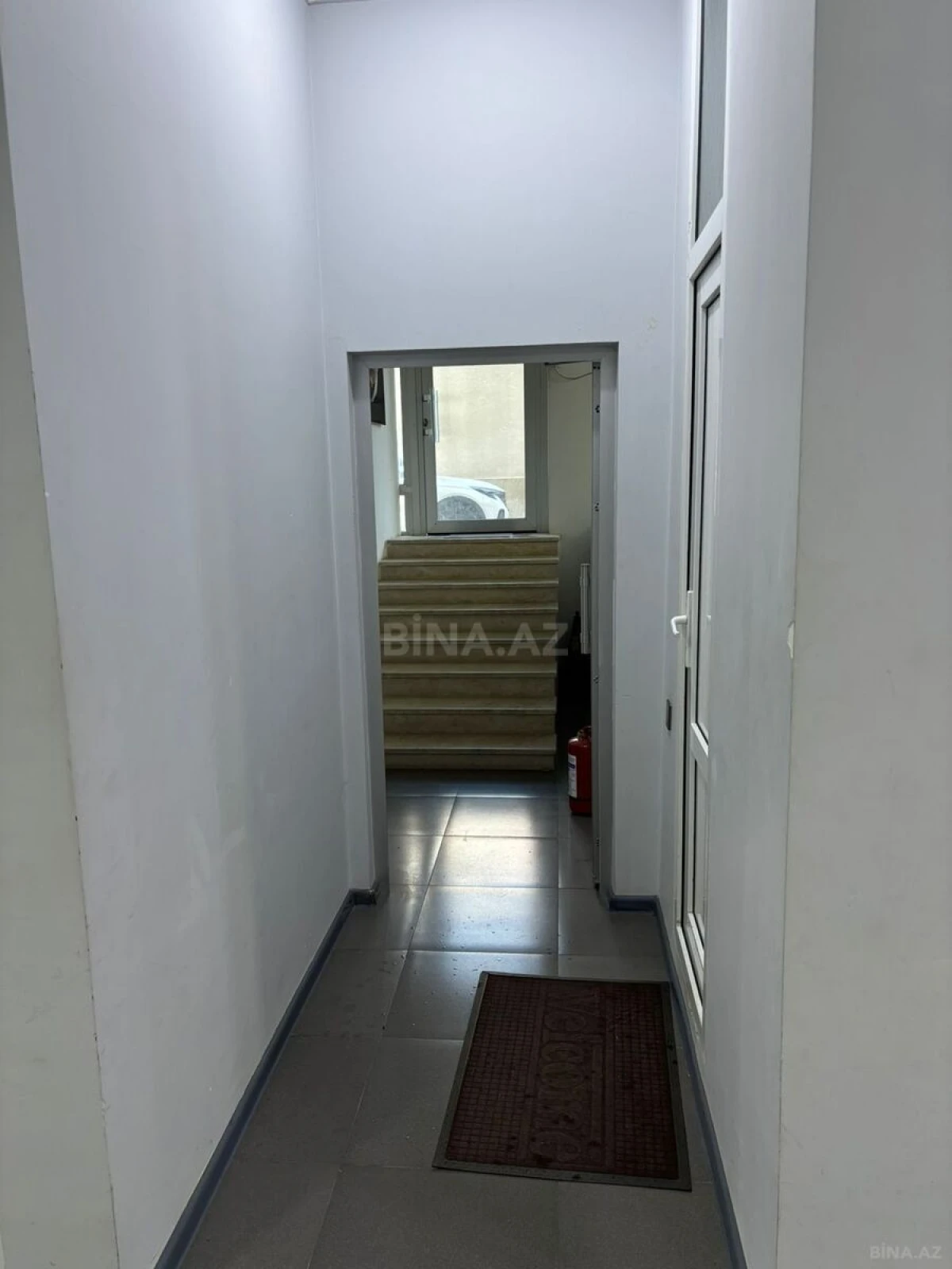 Kirayə verilir 4 otaqlı ofis 182 m²