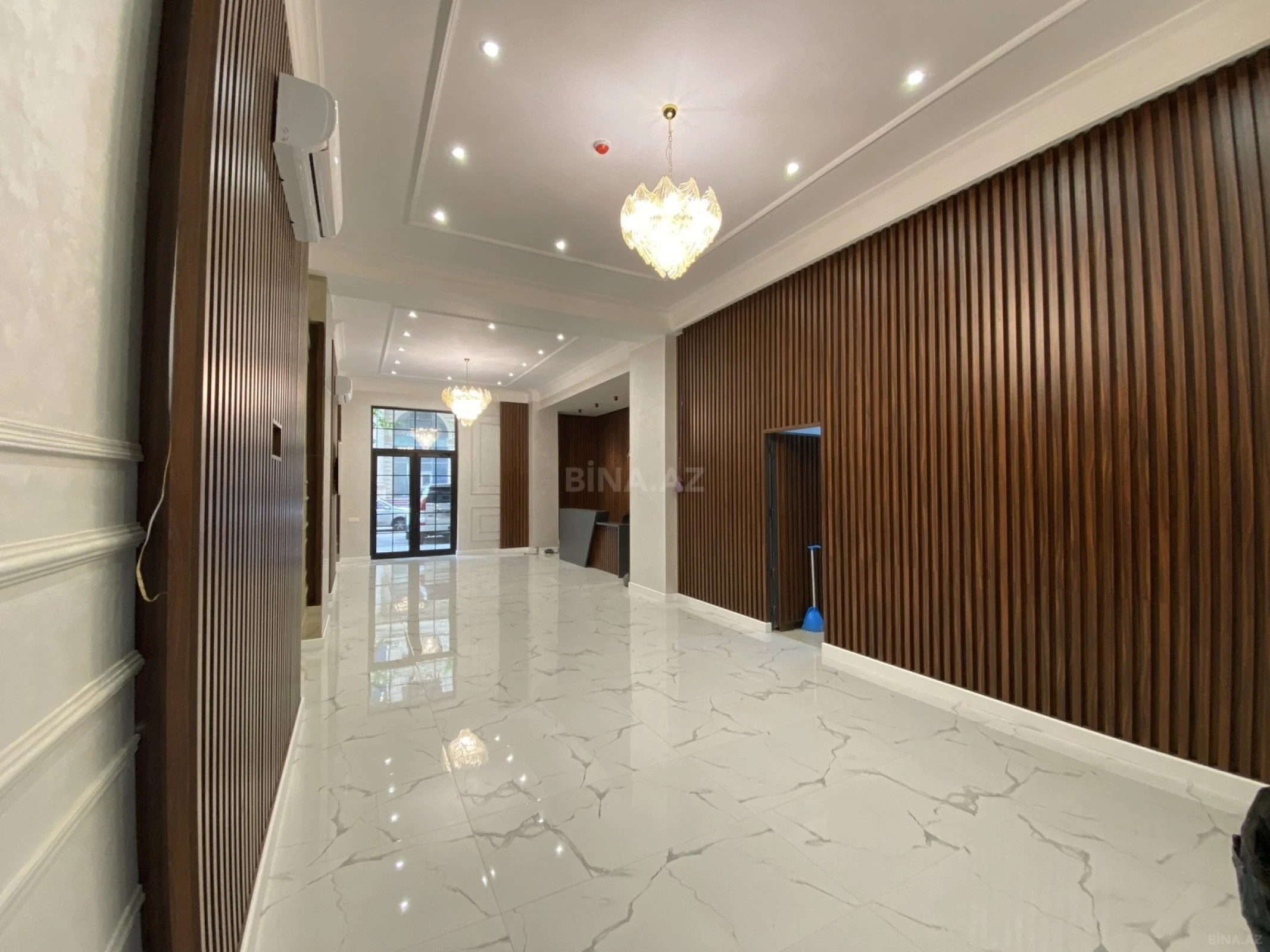 Satılır 3 otaqlı mənzil 140 m²