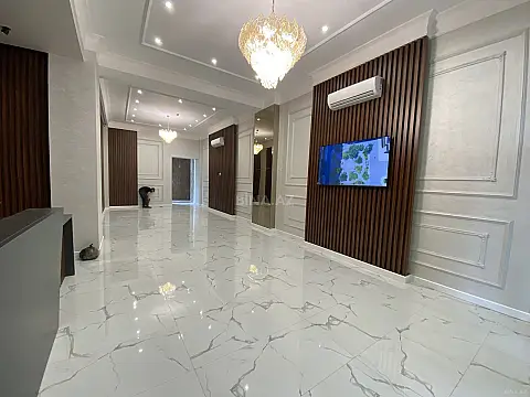 Satılır 3 otaqlı mənzil 140 m²