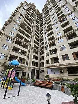 Satılır 3 otaqlı mənzil 140 m²