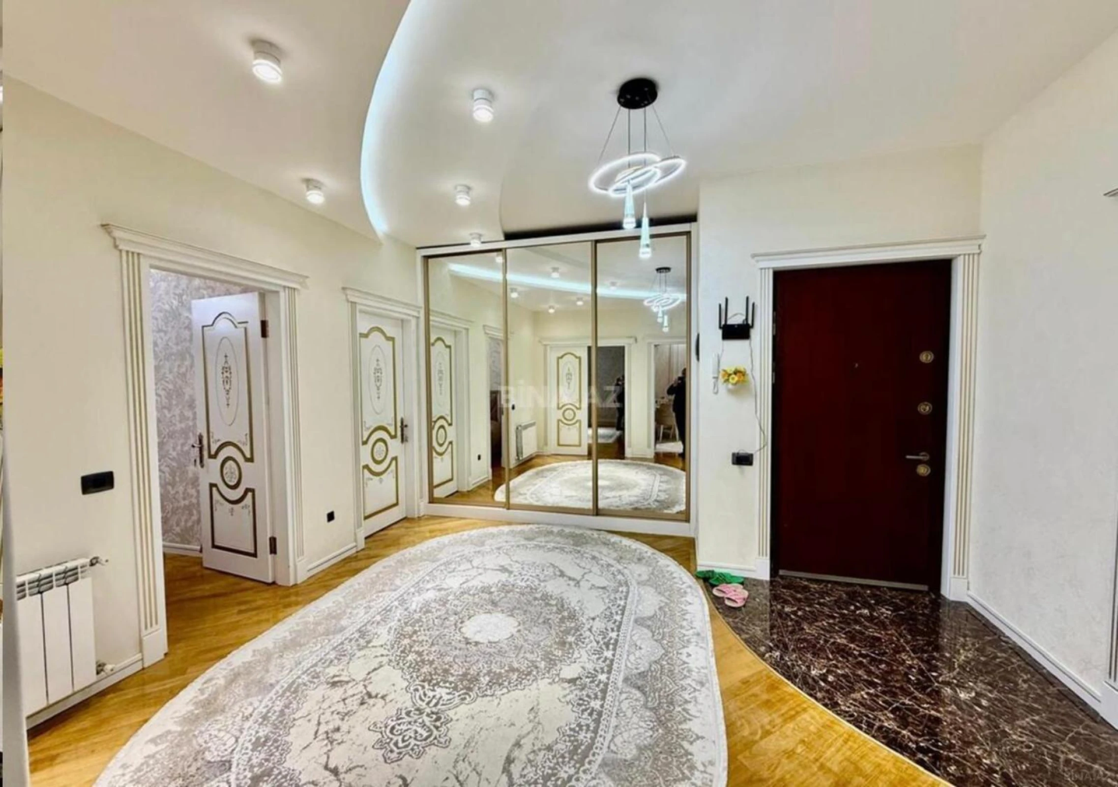 Satılır 3 otaqlı mənzil 150 m²