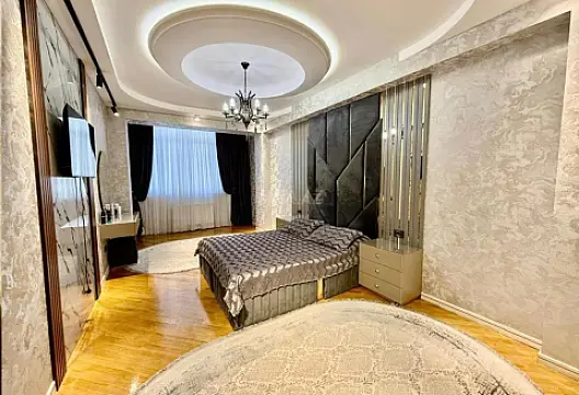 Satılır 3 otaqlı mənzil 150 m²