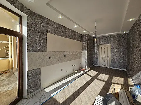 Satılır 3 otaqlı mənzil 165 m²