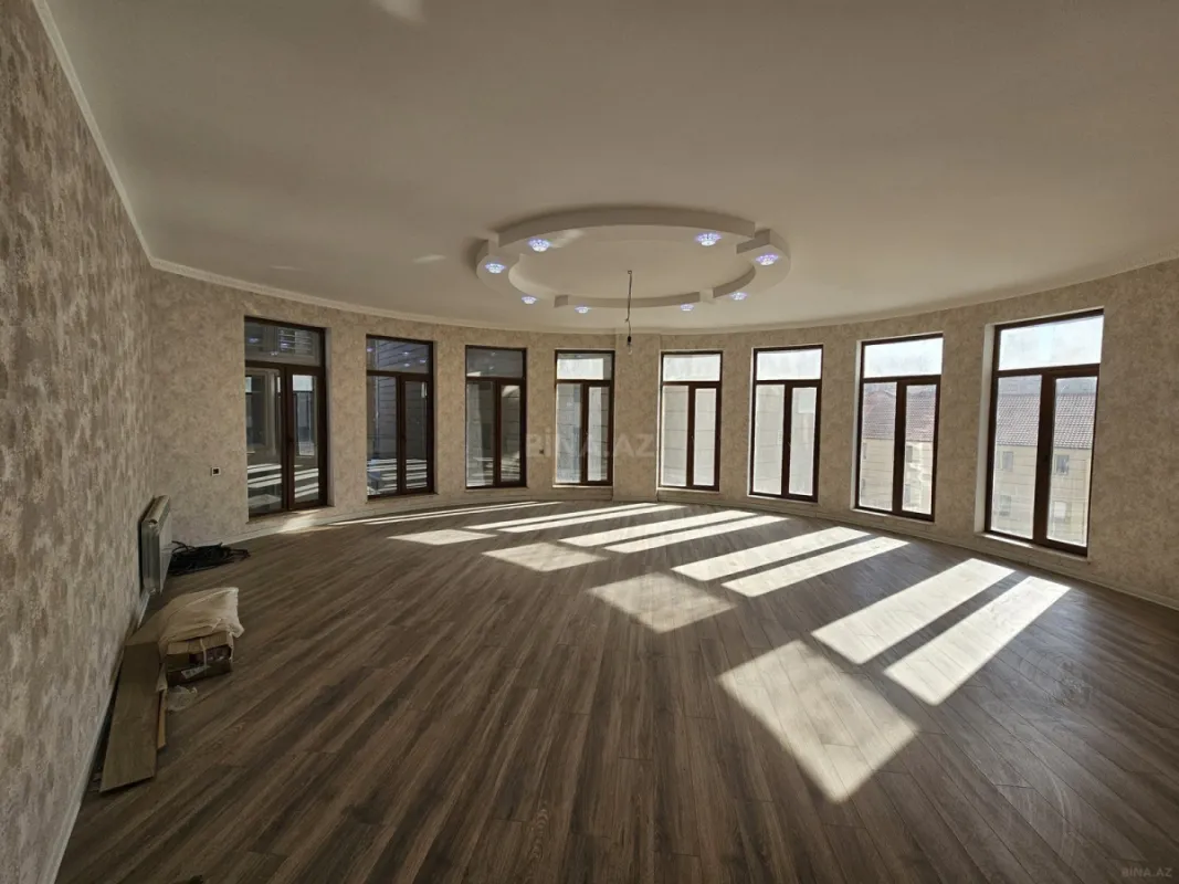 Satılır 3 otaqlı mənzil 165 m²