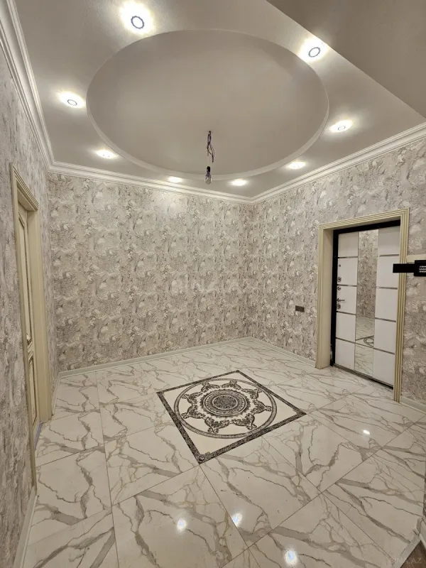 Satılır 3 otaqlı mənzil 165 m²