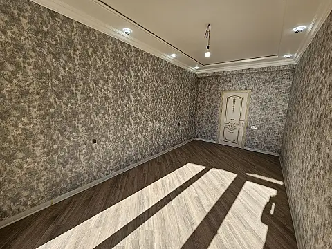 Satılır 3 otaqlı mənzil 165 m²