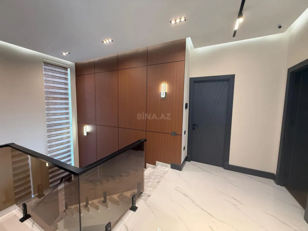 Satılır 7 otaqlı həyət evi 500 m²