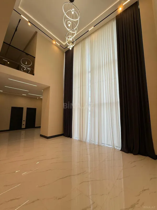 Satılır 7 otaqlı həyət evi 500 m²
