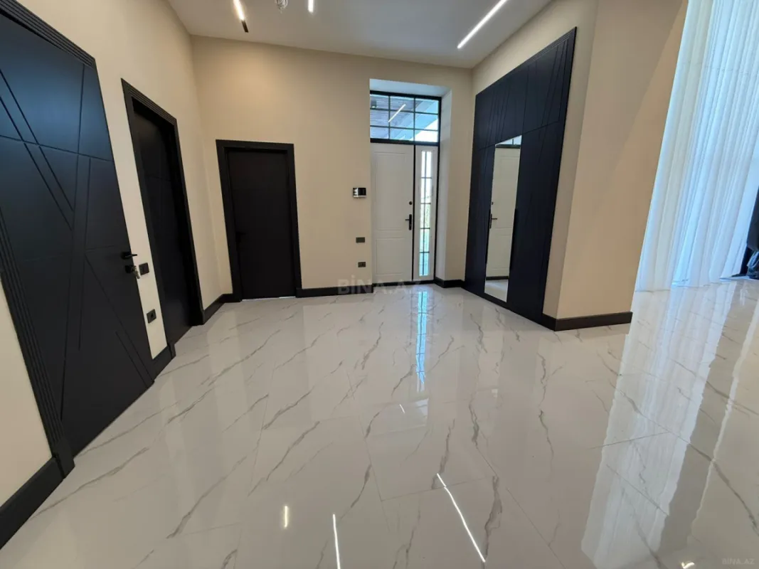 Satılır 7 otaqlı həyət evi 500 m²
