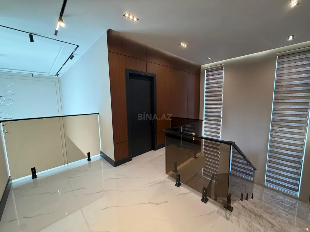 Satılır 7 otaqlı həyət evi 500 m²