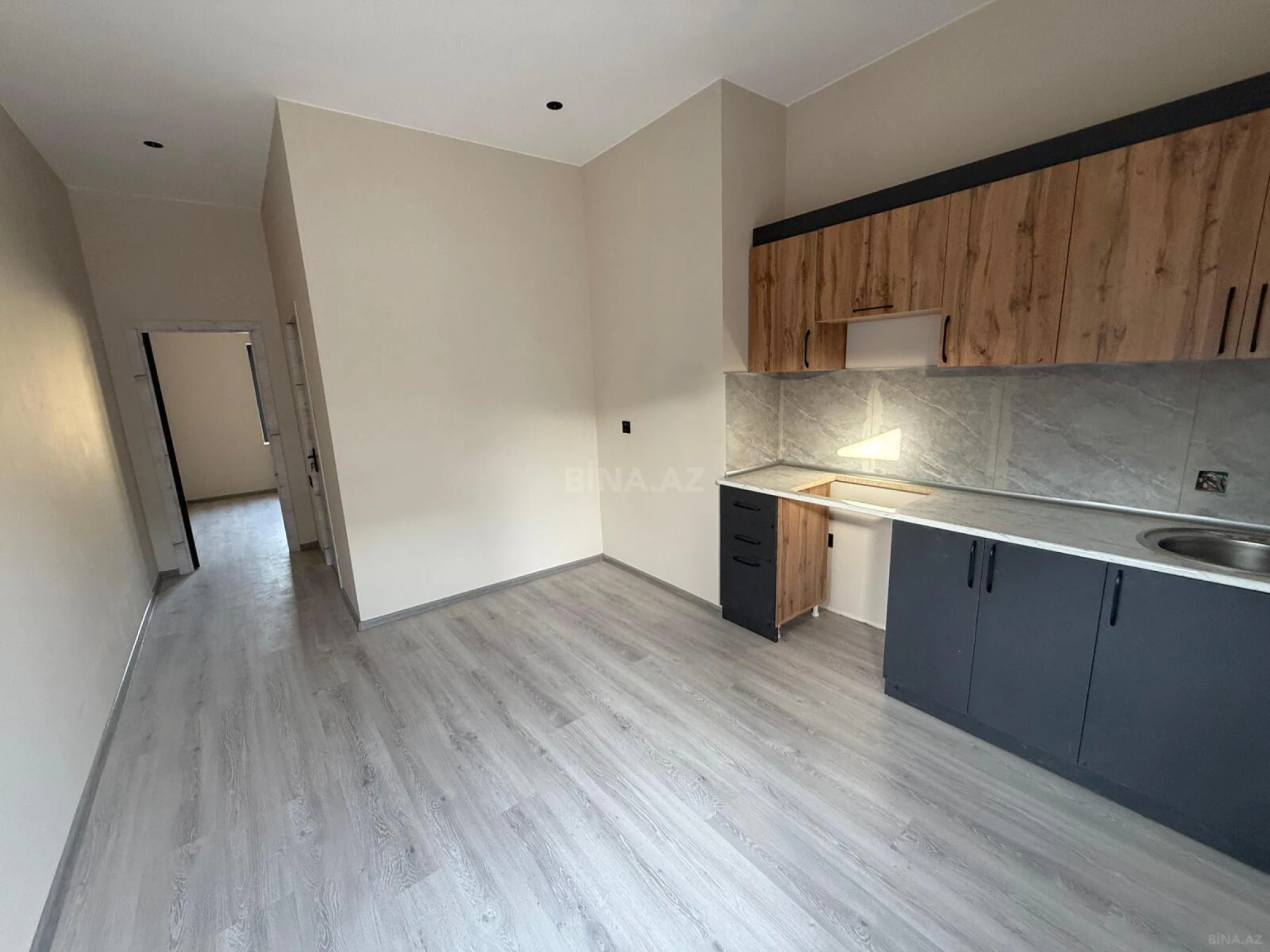 Satılır 7 otaqlı həyət evi 500 m²
