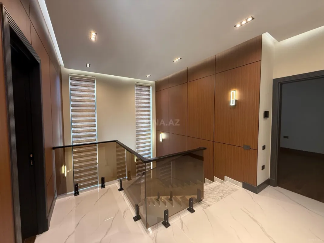 Satılır 7 otaqlı həyət evi 500 m²