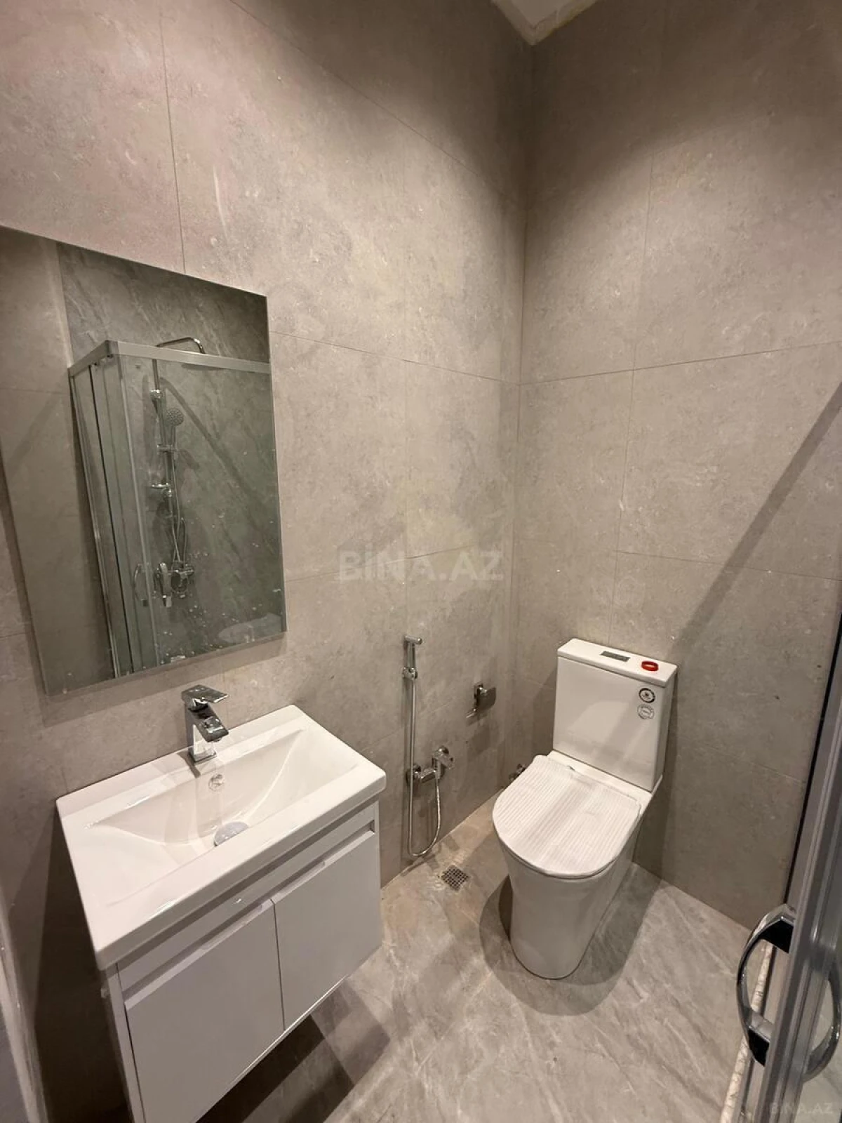 Satılır 7 otaqlı həyət evi 500 m²