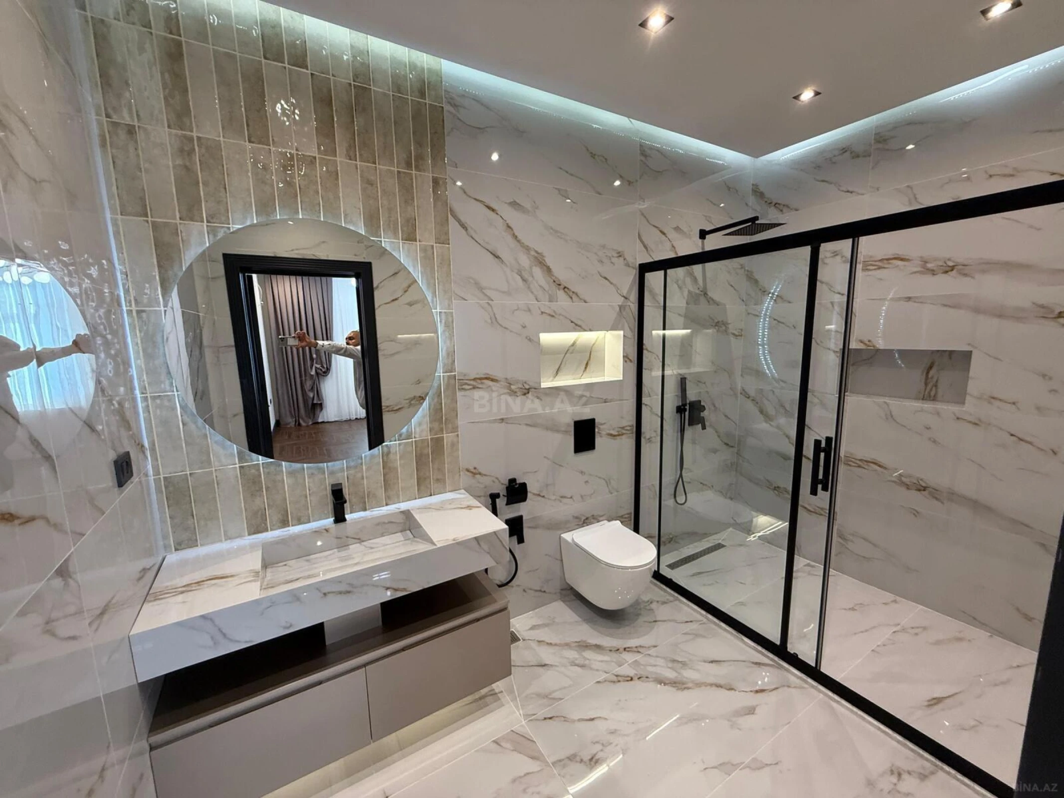 Satılır 7 otaqlı həyət evi 500 m²