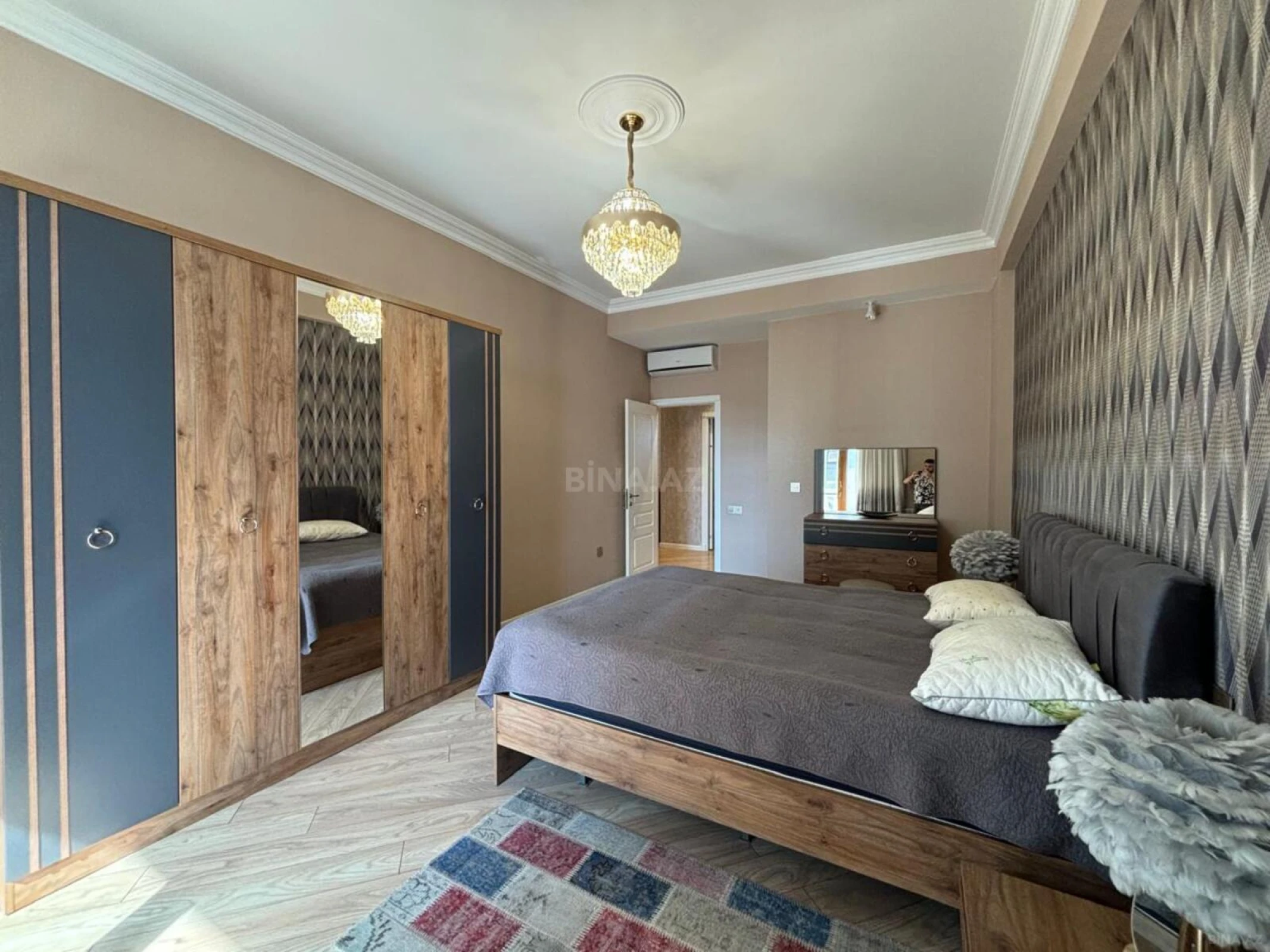 Kirayə verilir 2 otaqlı mənzil 96 m²