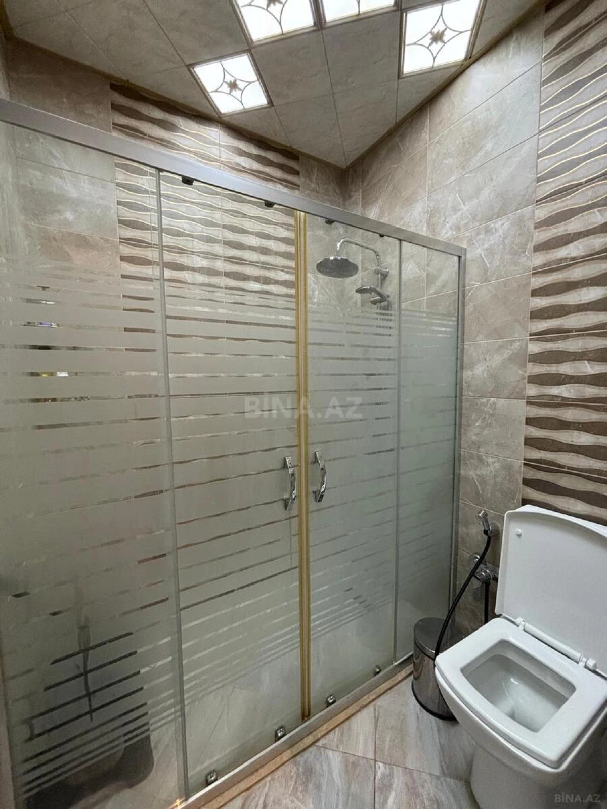 Kirayə verilir 2 otaqlı mənzil 96 m²