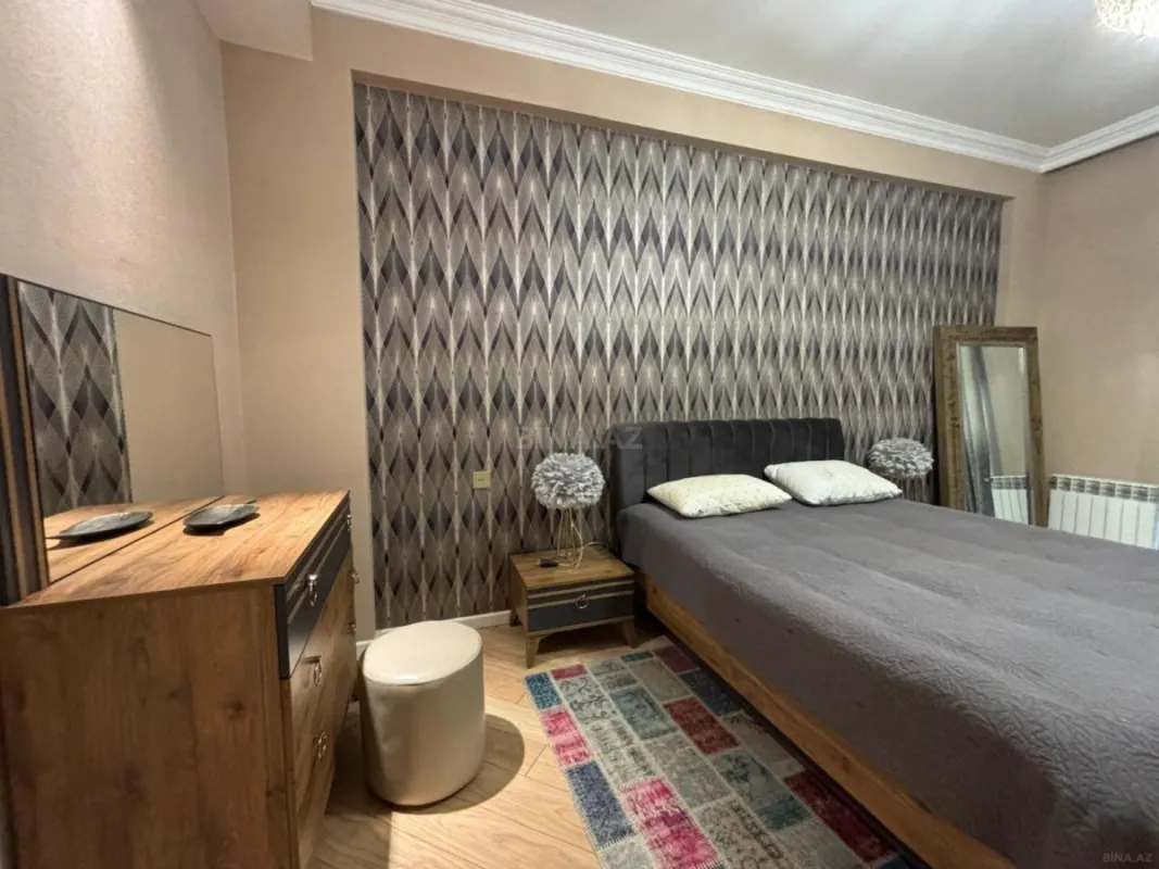 Kirayə verilir 2 otaqlı mənzil 96 m²