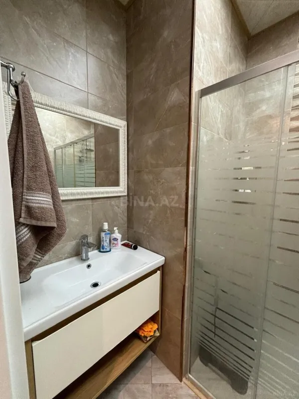 Kirayə verilir 2 otaqlı mənzil 96 m²