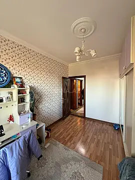 Satılır 4 otaqlı mənzil 100 m²