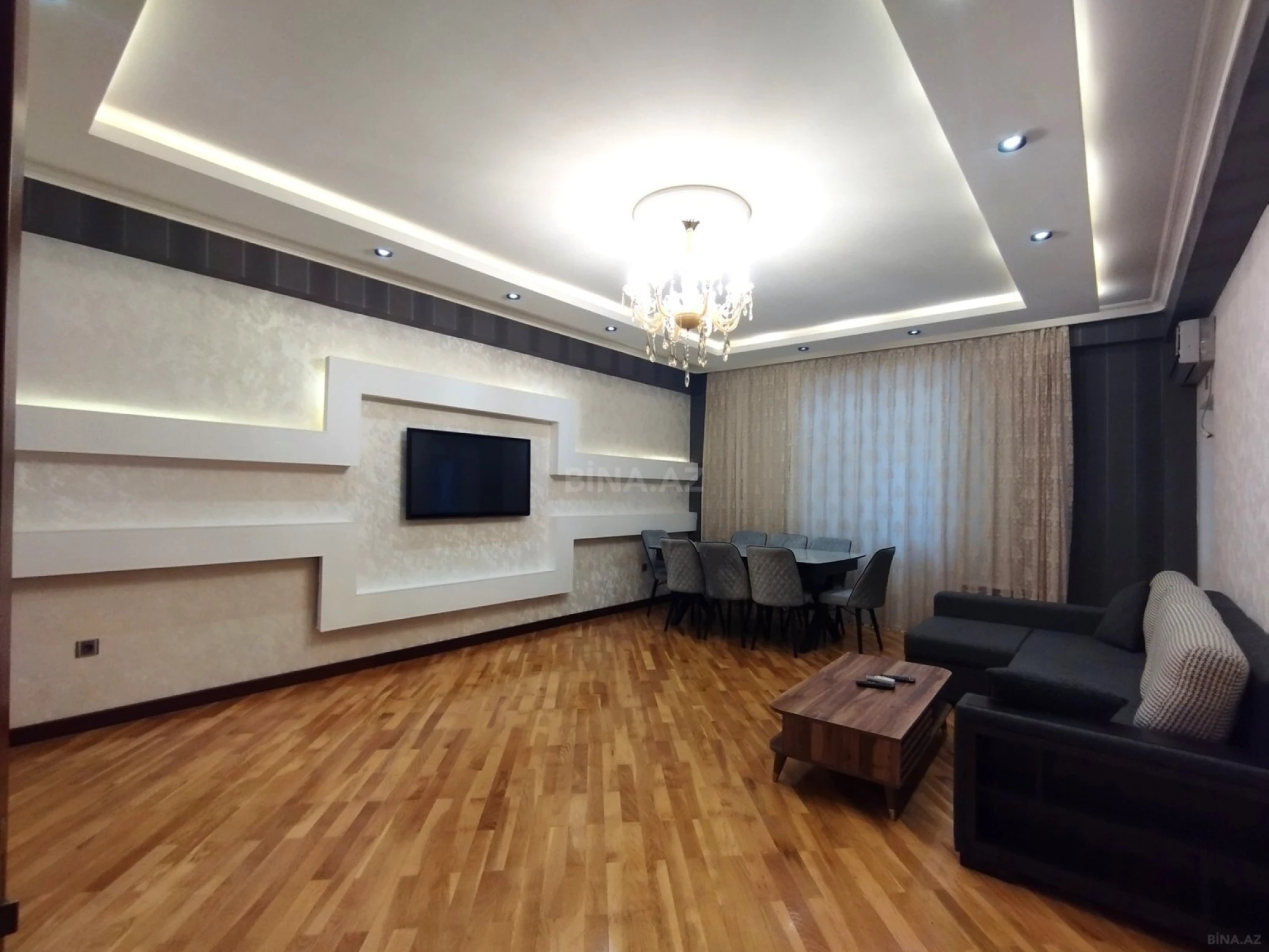 Satılır 3 otaqlı mənzil 134 m²