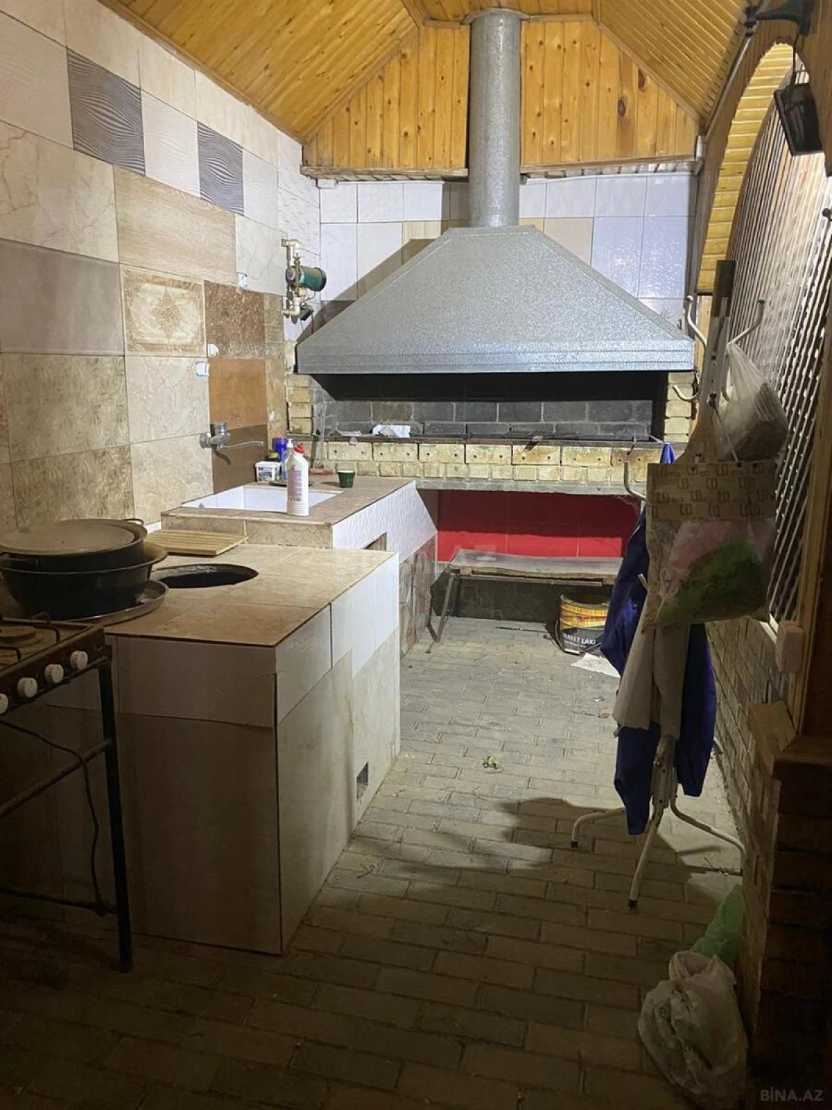 Satılır 5 otaqlı həyət evi 400 m²