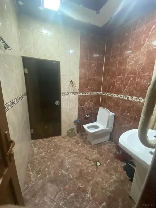Satılır 5 otaqlı həyət evi 400 m²