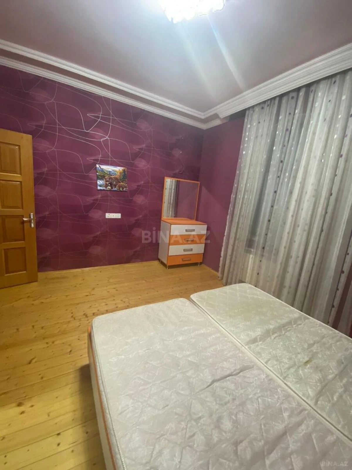 Satılır 5 otaqlı həyət evi 400 m²