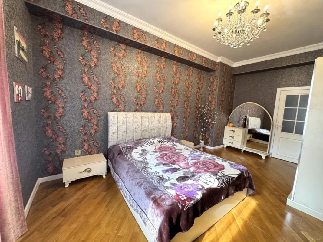 Kirayə verilir 3 otaqlı mənzil 125 m²