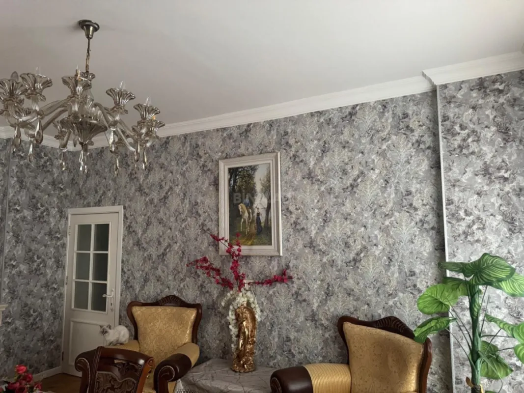 Kirayə verilir 3 otaqlı mənzil 125 m²